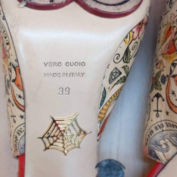 Charlotte Olympia - Picture 12 of 13